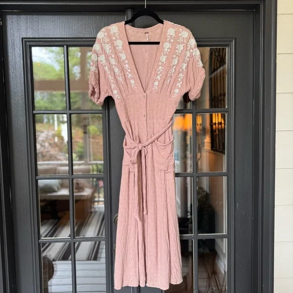 Free People Pink Embroidered Dress Love to Love You Small - Picture 2 of 10